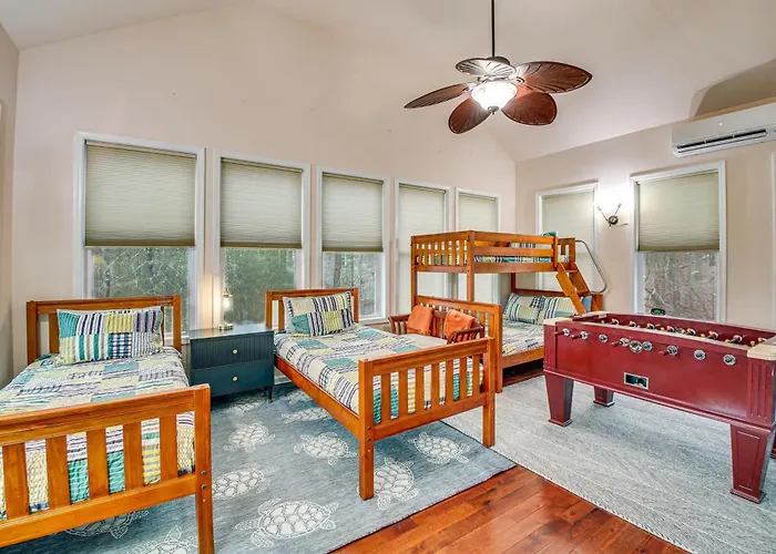 Hot Springs Village Golf Getaway W/ Deck!