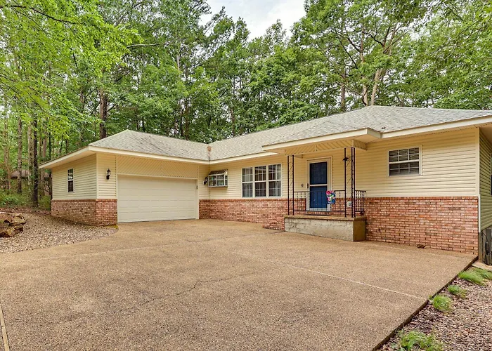 'The Wildwood House' In Hot Springs Village!